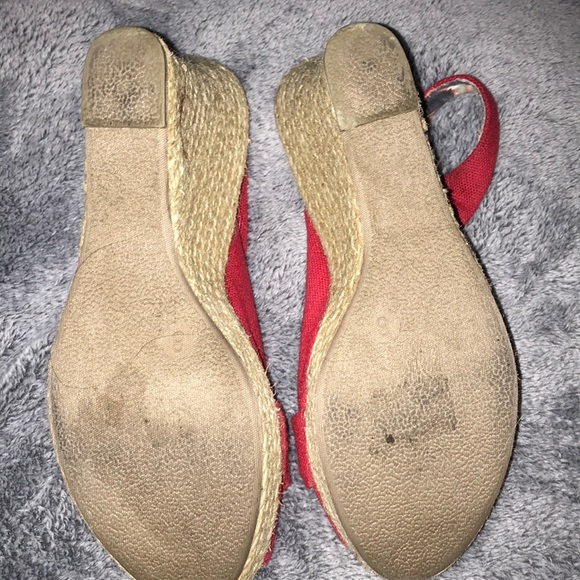 women’s red wedges - Picture 4 of 4